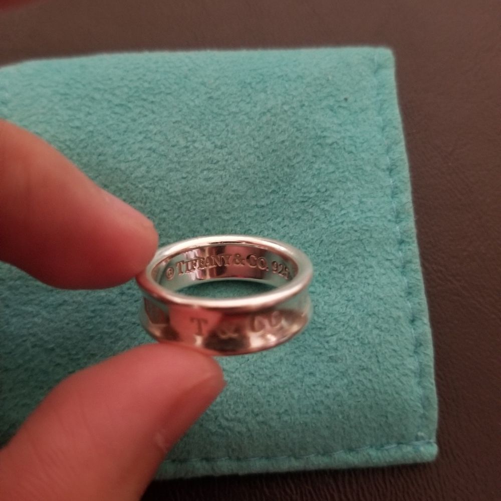 Tiffany & Co. Concave Ring - Picture 3 of 7